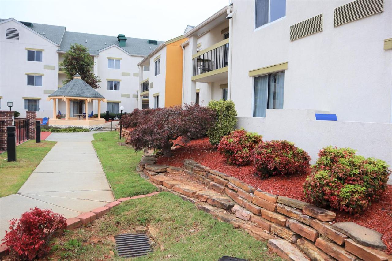 Baymont By Wyndham Norcross Atlanta Hotel Exterior foto