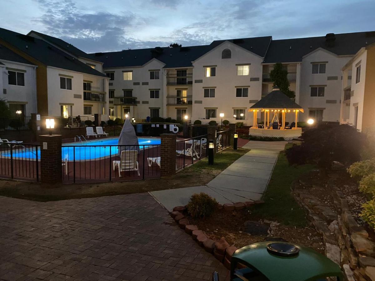 Baymont By Wyndham Norcross Atlanta Hotel Exterior foto